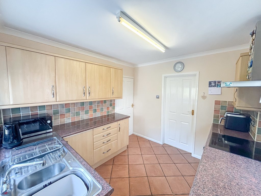 3 bed semi-detached house for sale in Oakdale Terrace, Penmaen, Blackwood  - Property Image 9