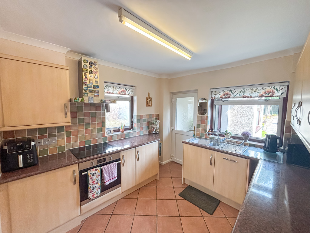 3 bed semi-detached house for sale in Oakdale Terrace, Penmaen, Blackwood  - Property Image 8