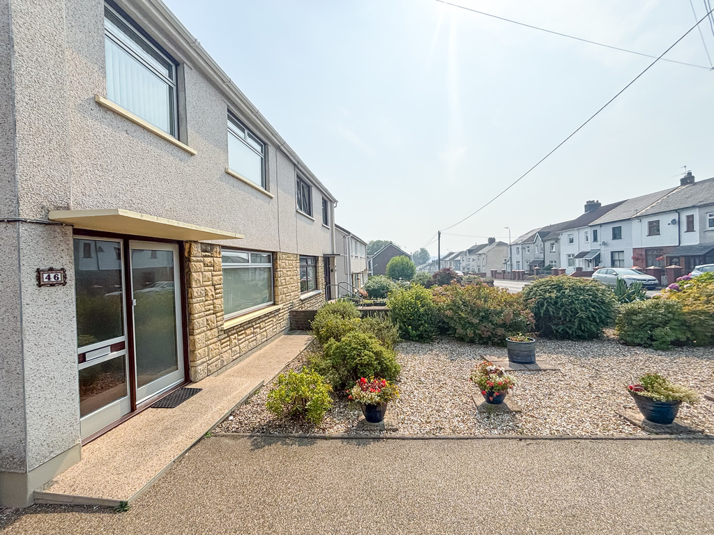 3 bed semi-detached house for sale in Oakdale Terrace, Penmaen, Blackwood  - Property Image 20