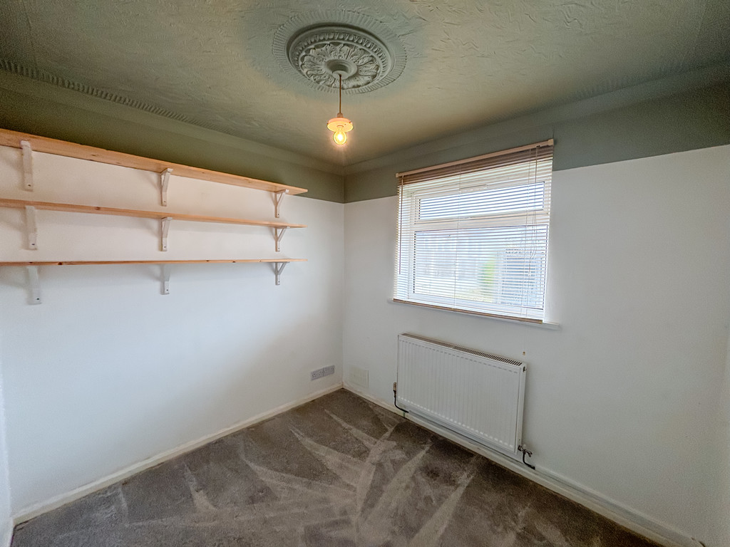 2 bed semi-detached bungalow for sale in Shirdale Close, Maesycwmmer  - Property Image 14