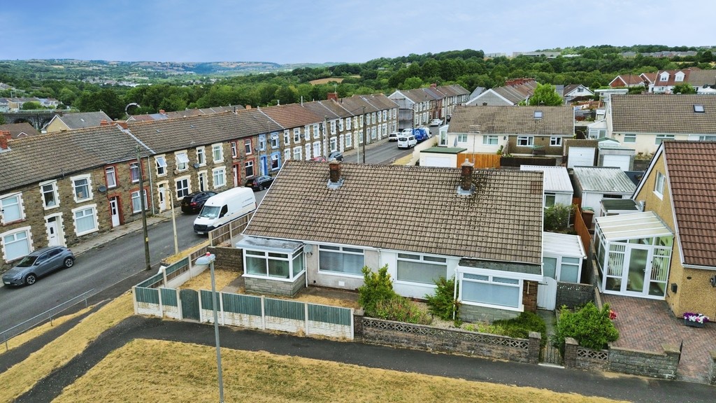 2 bed semi-detached bungalow for sale in Shirdale Close, Maesycwmmer  - Property Image 1