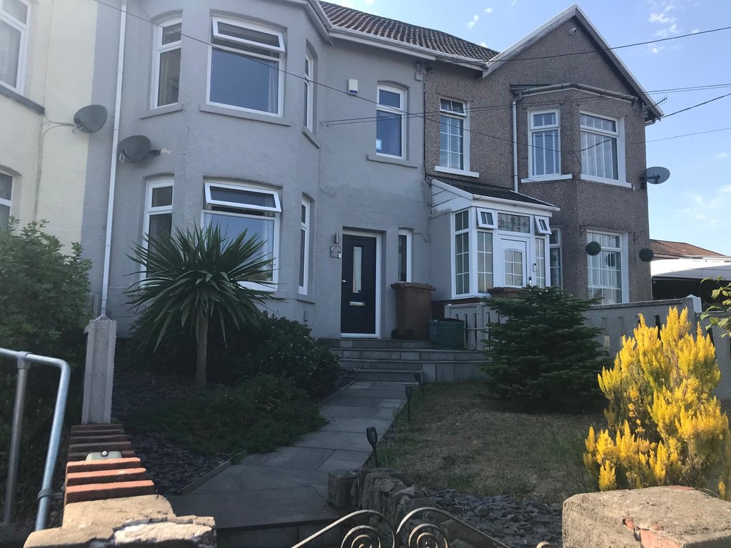 3 bed terraced house to rent in Penybryn Terrace, Penybryn, Hengoed