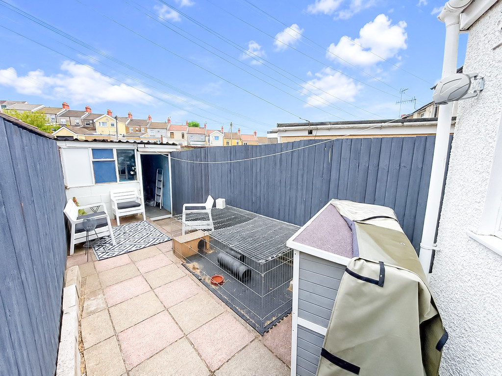 3 bed terraced house for sale in St. Annes Crescent, Bargoed - Property Image 16