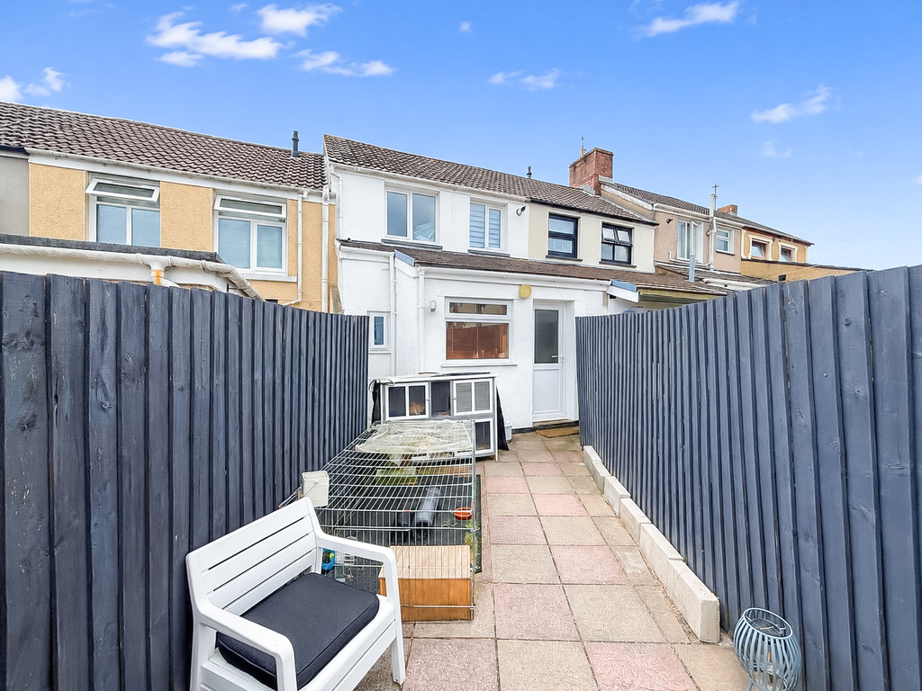3 bed terraced house for sale in St. Annes Crescent, Bargoed - Property Image 17