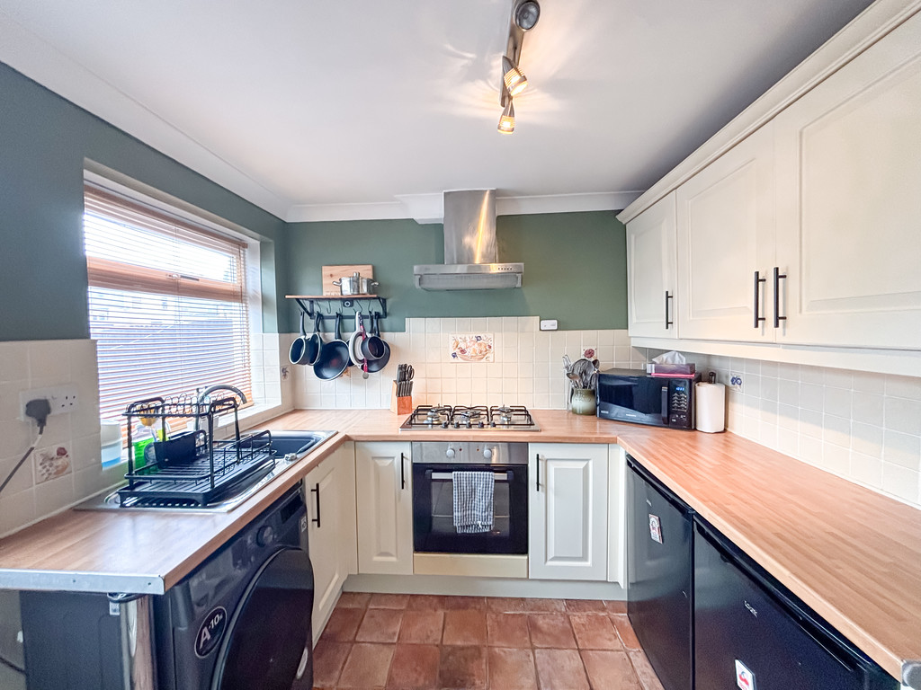 3 bed terraced house for sale in St. Annes Crescent, Bargoed - Property Image 4