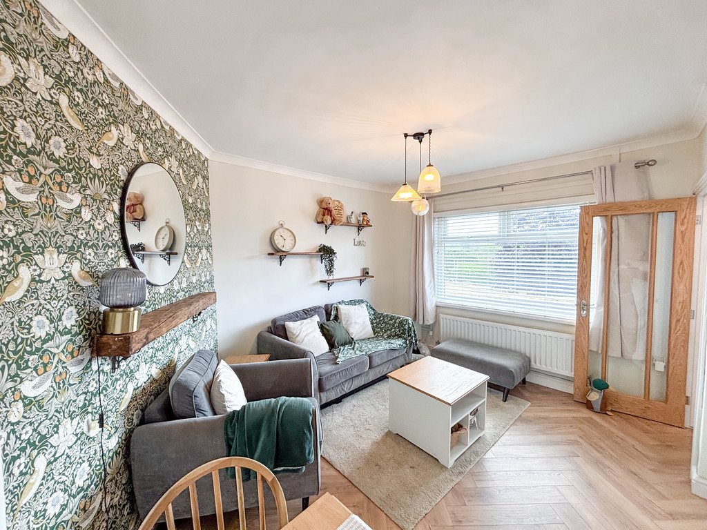3 bed terraced house for sale in St. Annes Crescent, Bargoed - Property Image 5