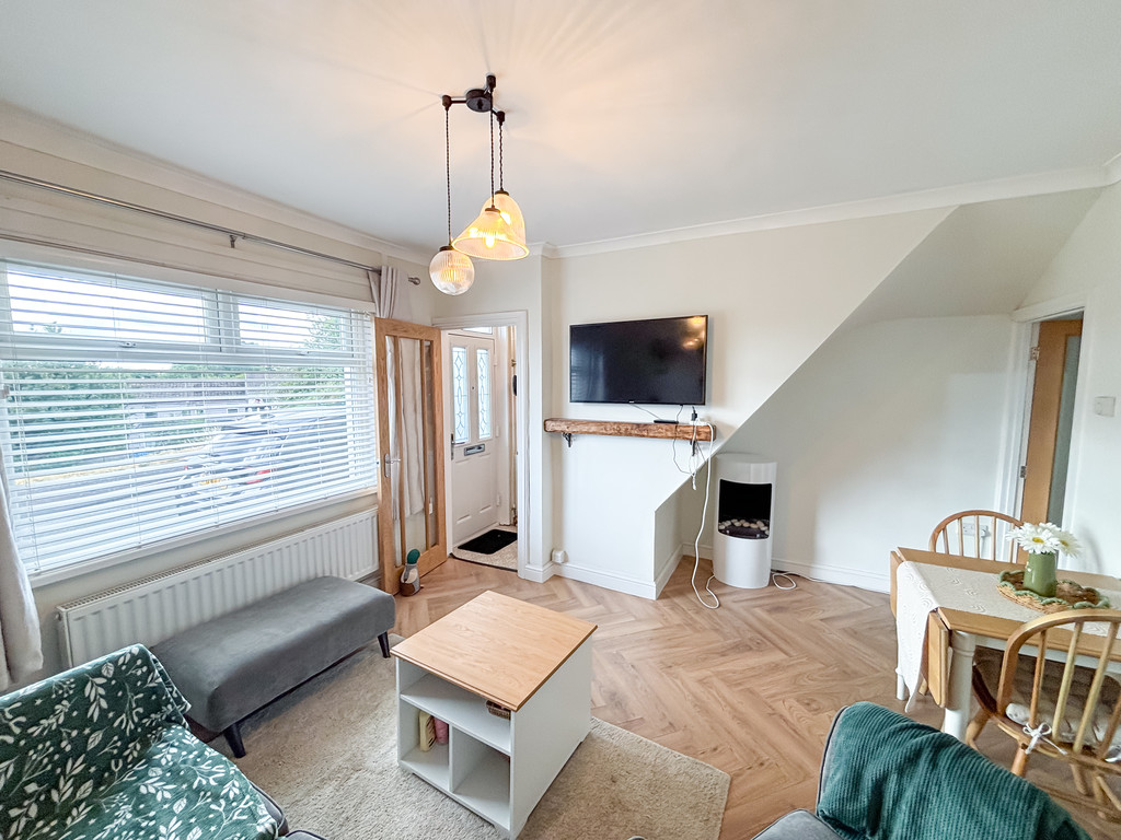 3 bed terraced house for sale in St. Annes Crescent, Bargoed - Property Image 6