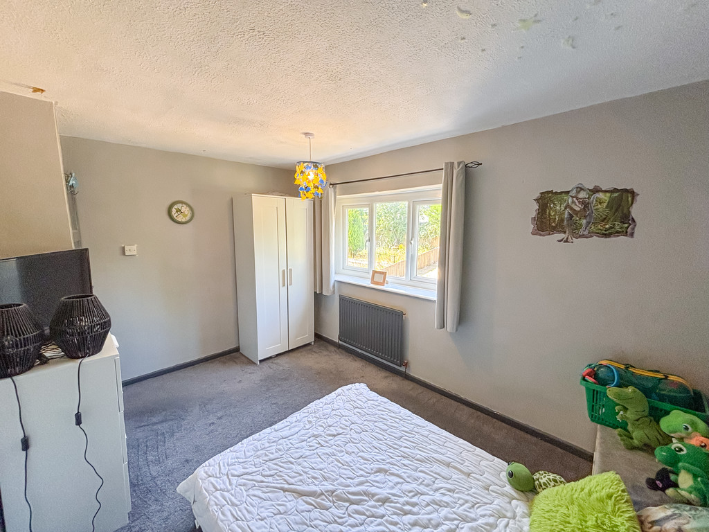 3 bed semi-detached house for sale in The Close, Cefn Hengoed  - Property Image 15