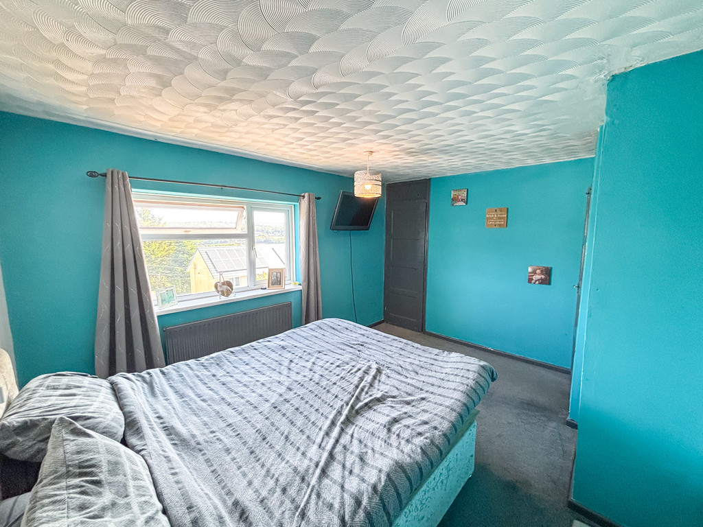 3 bed semi-detached house for sale in The Close, Cefn Hengoed  - Property Image 17