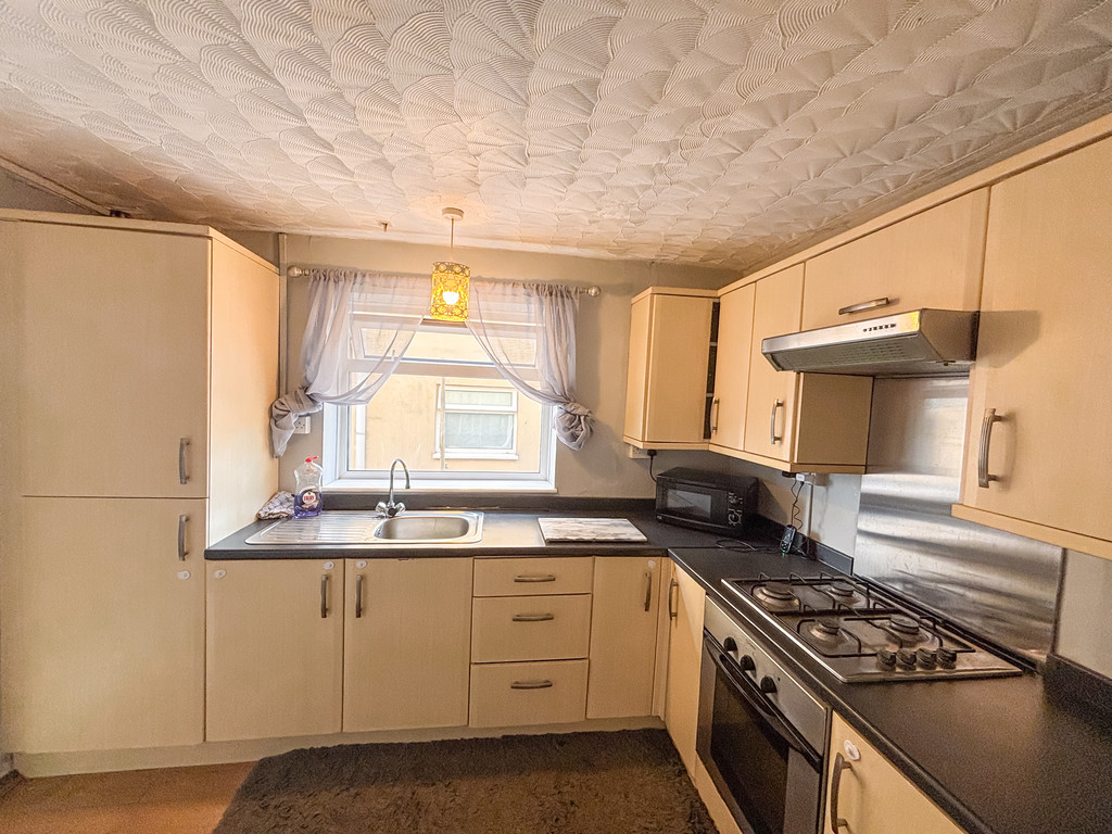 3 bed semi-detached house for sale in The Close, Cefn Hengoed  - Property Image 7