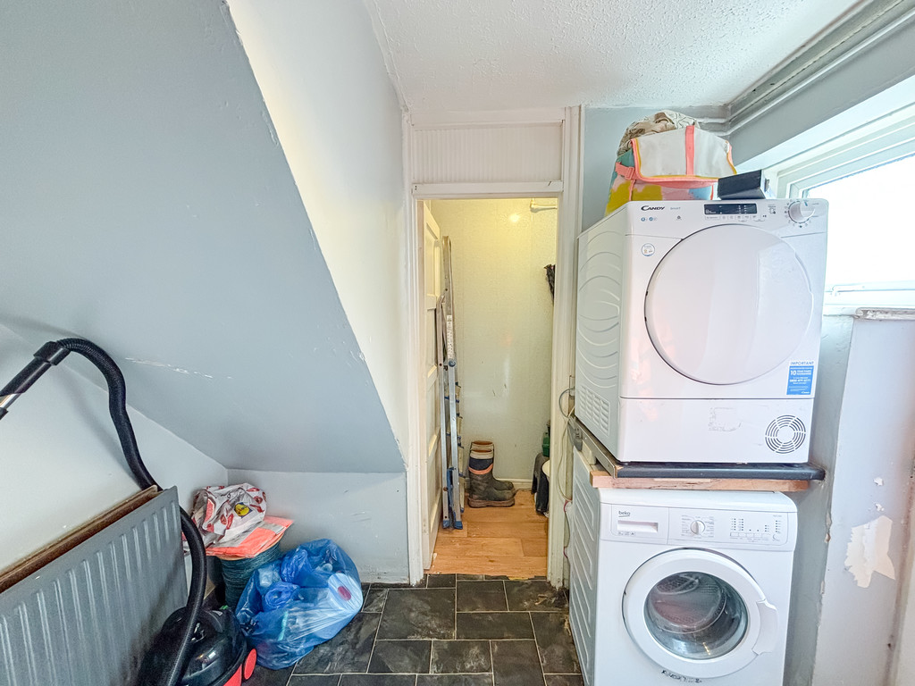 3 bed semi-detached house for sale in The Close, Cefn Hengoed  - Property Image 9