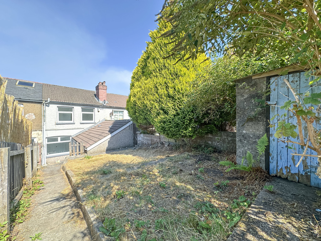 3 bed terraced house for sale in Brynmynach Avenue, Ystrad Mynach - Property Image 13