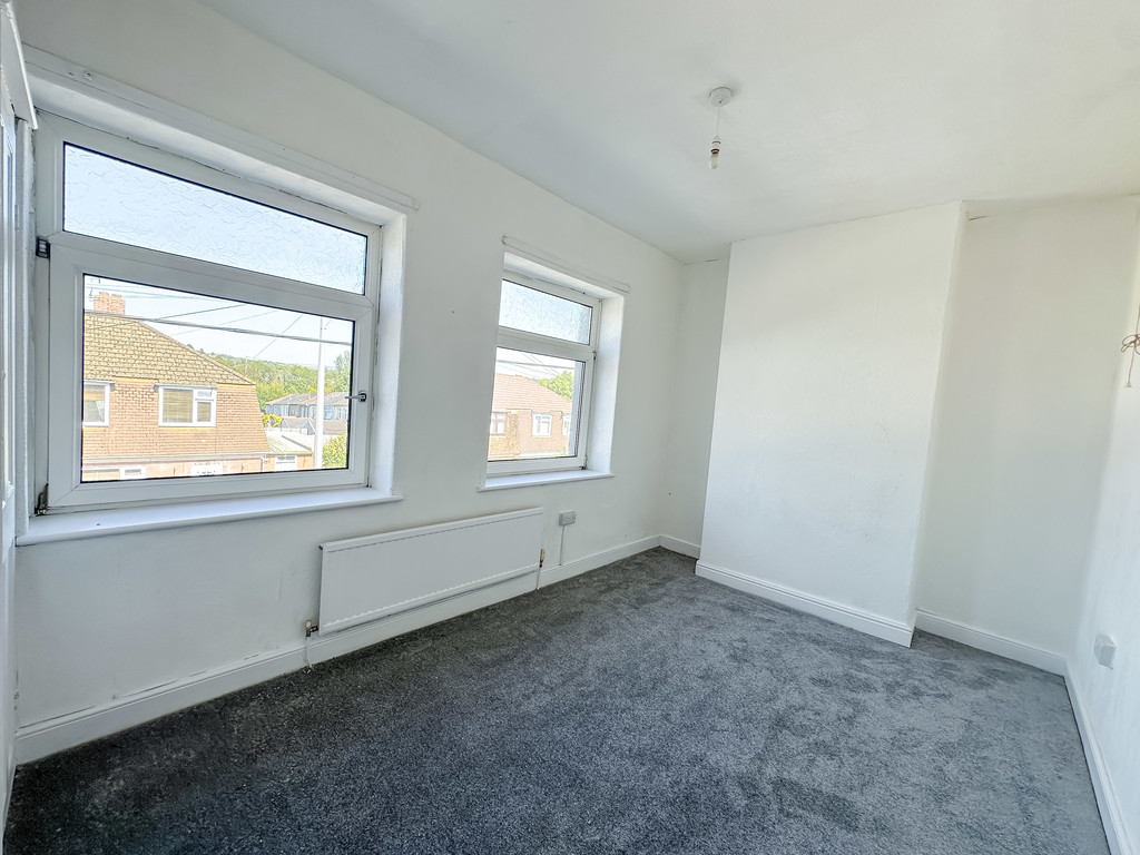 3 bed terraced house for sale in Brynmynach Avenue, Ystrad Mynach - Property Image 9