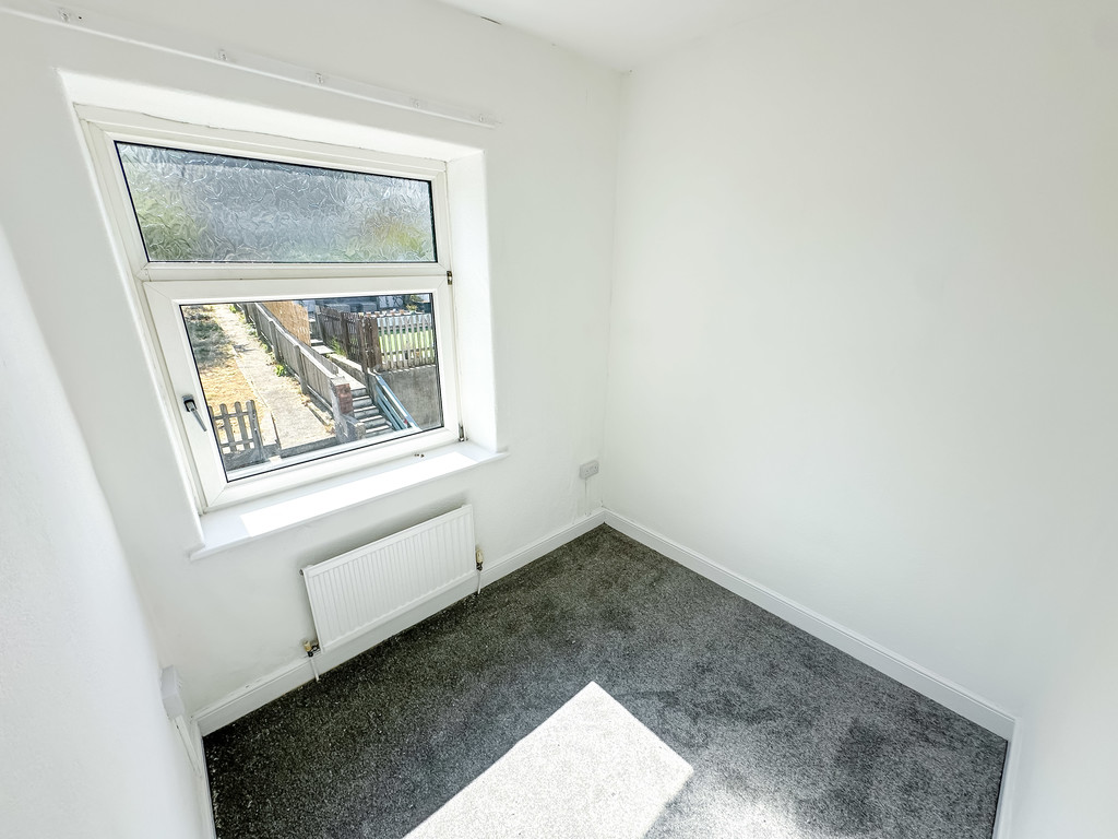 3 bed terraced house for sale in Brynmynach Avenue, Ystrad Mynach - Property Image 11