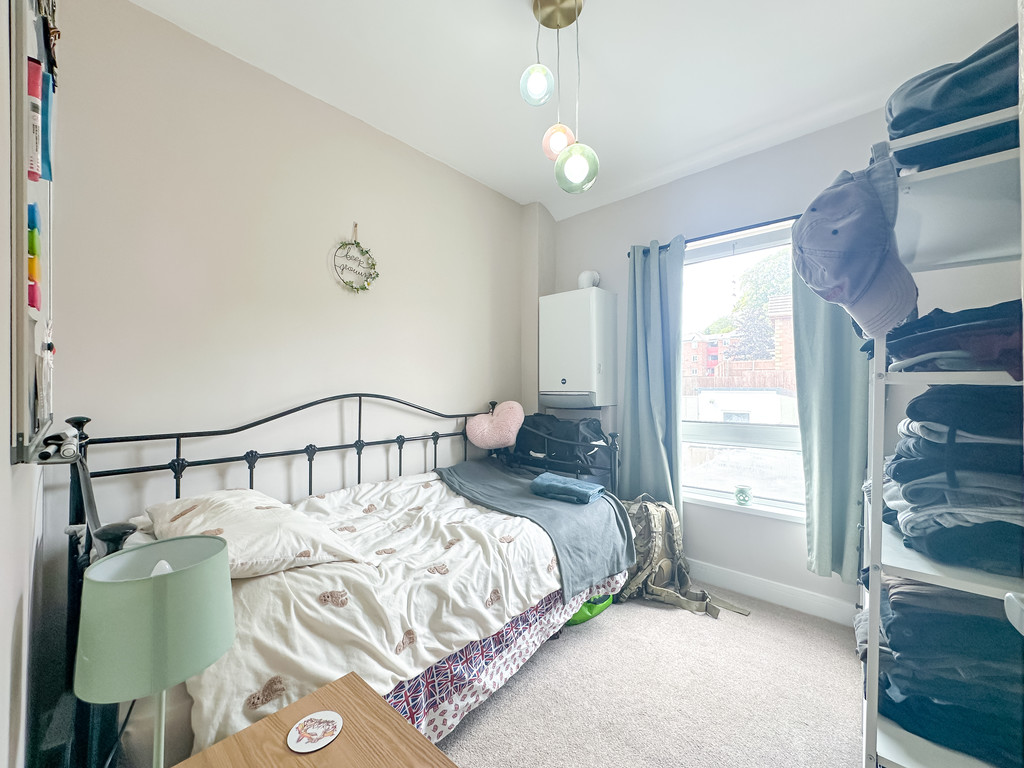 3 bed terraced house for sale in Sir Ivor Road, Pontllanfraith - Property Image 12