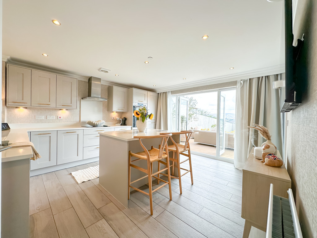 4 bed detached house for sale in Ffordd Y Dderwen, Caerphilly - Property Image 7