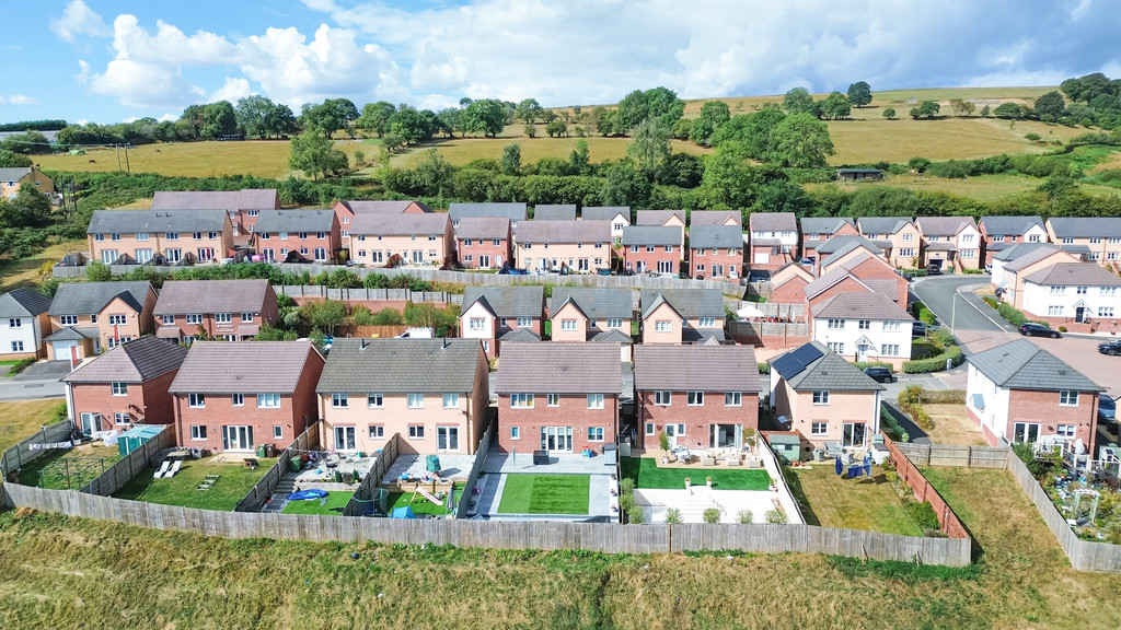 4 bed detached house for sale in Ffordd Y Dderwen, Caerphilly - Property Image 2