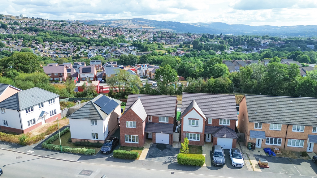 4 bed detached house for sale in Ffordd Y Dderwen, Caerphilly - Property Image 1