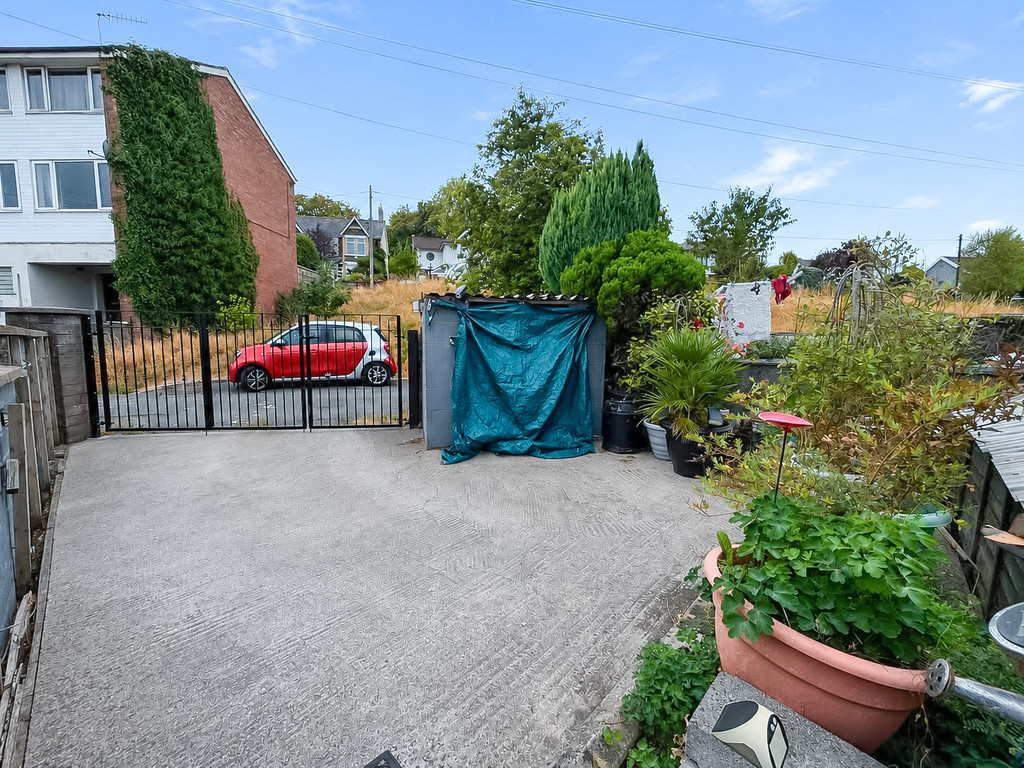 2 bed terraced house for sale in Cardiff Road, Bargoed - Property Image 15