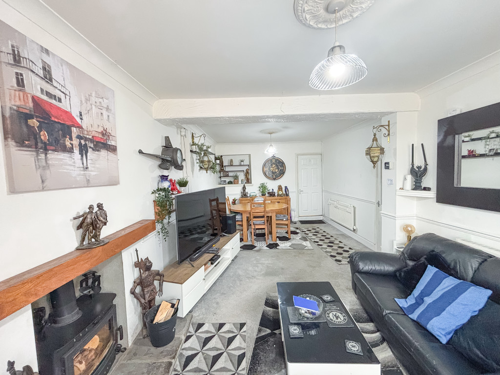2 bed terraced house for sale in Cardiff Road, Bargoed - Property Image 6