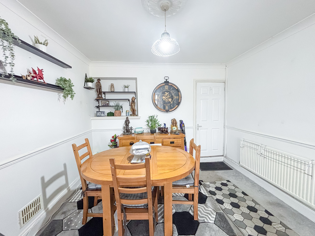 2 bed terraced house for sale in Cardiff Road, Bargoed - Property Image 4