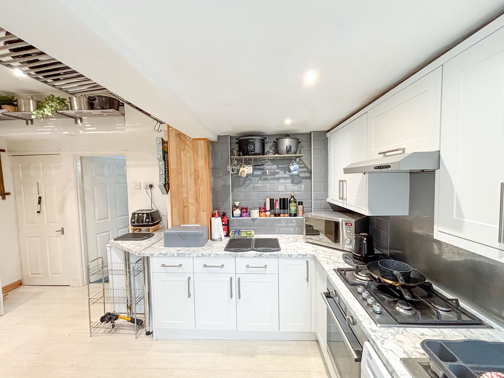 2 bed terraced house for sale in Cardiff Road, Bargoed - Property Image 8