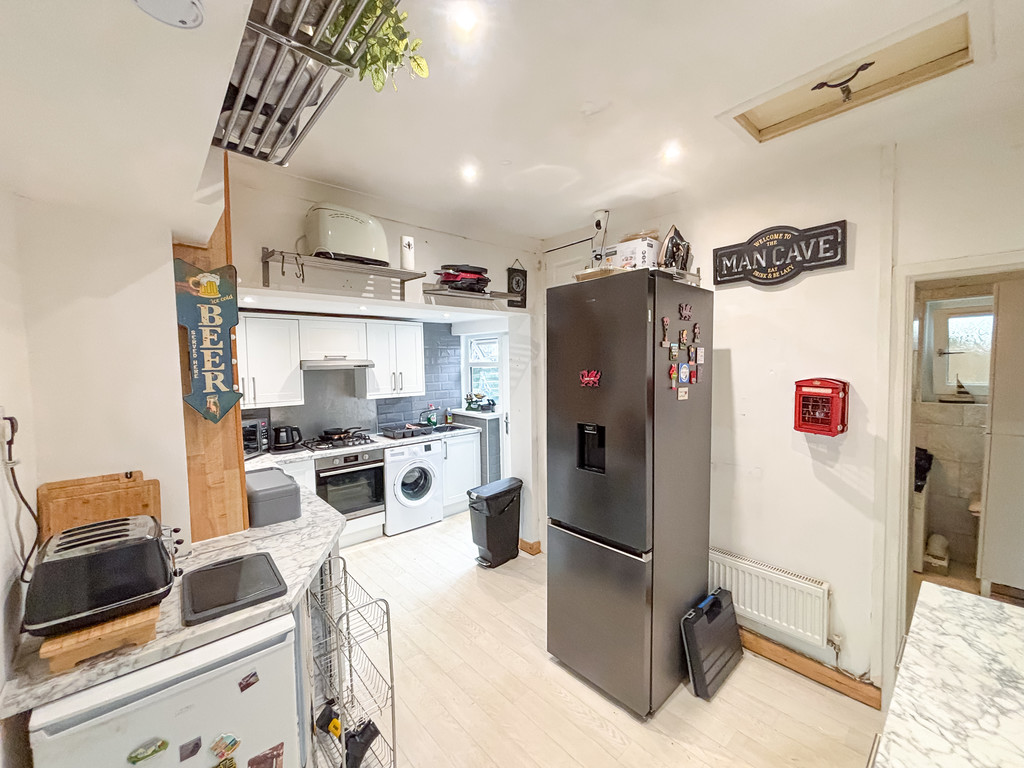 2 bed terraced house for sale in Cardiff Road, Bargoed - Property Image 9