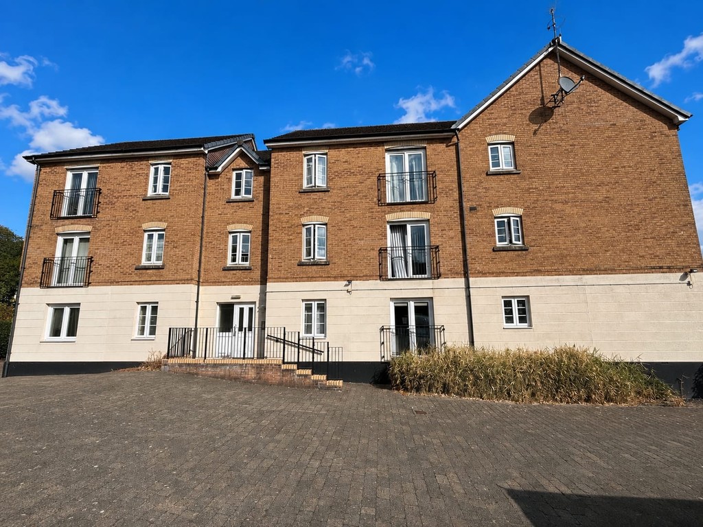 1 bed ground floor flat for sale in Heron Drive, Penallta