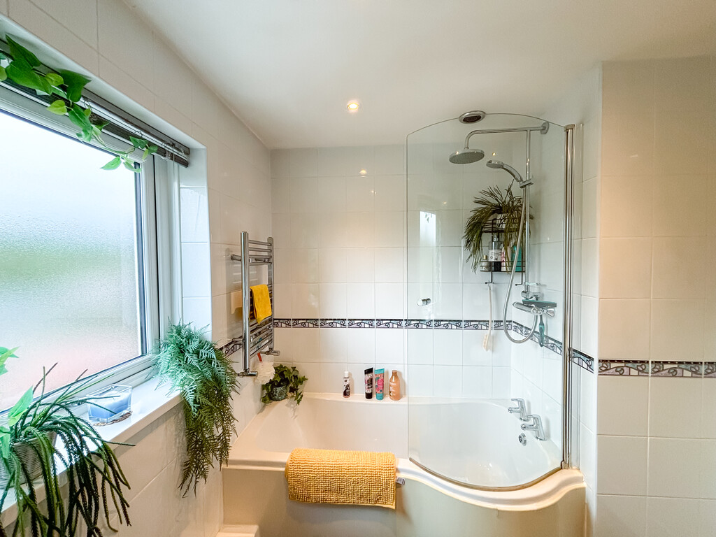 3 bed detached house for sale in Julian Heights, Fleur De Lis, NP12  - Property Image 24