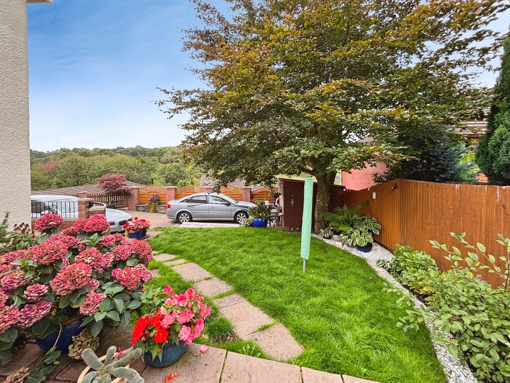 3 bed detached house for sale in Julian Heights, Fleur De Lis, NP12  - Property Image 28