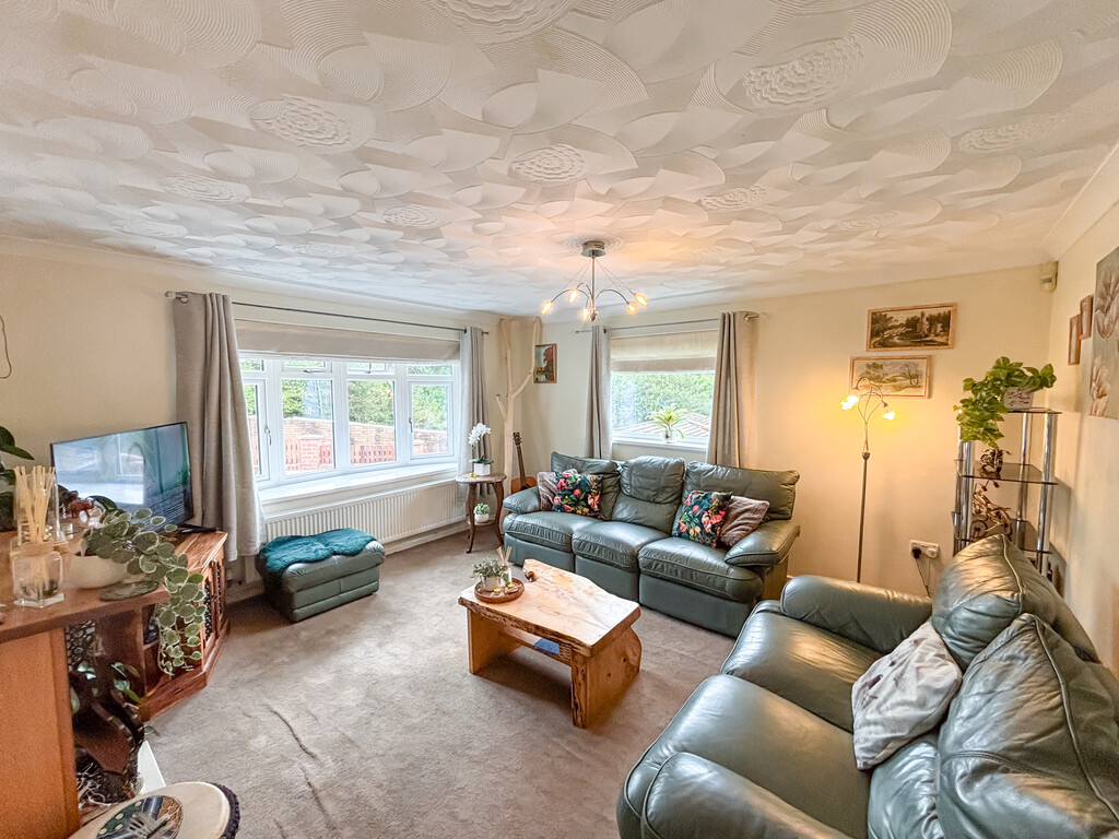 3 bed detached house for sale in Julian Heights, Fleur De Lis, NP12  - Property Image 2