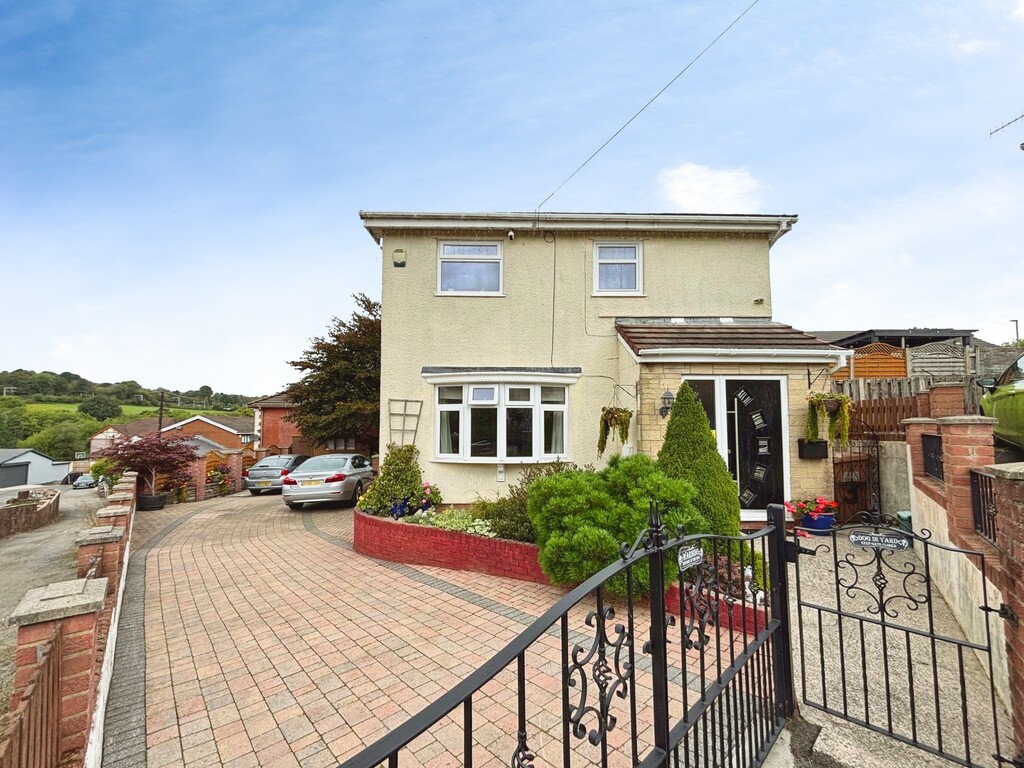 3 bed detached house for sale in Julian Heights, Fleur De Lis, NP12  - Property Image 30