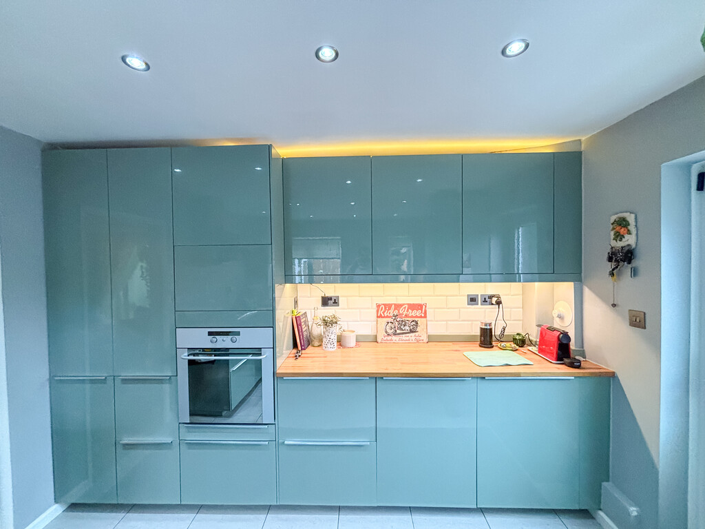 3 bed detached house for sale in Julian Heights, Fleur De Lis, NP12  - Property Image 7