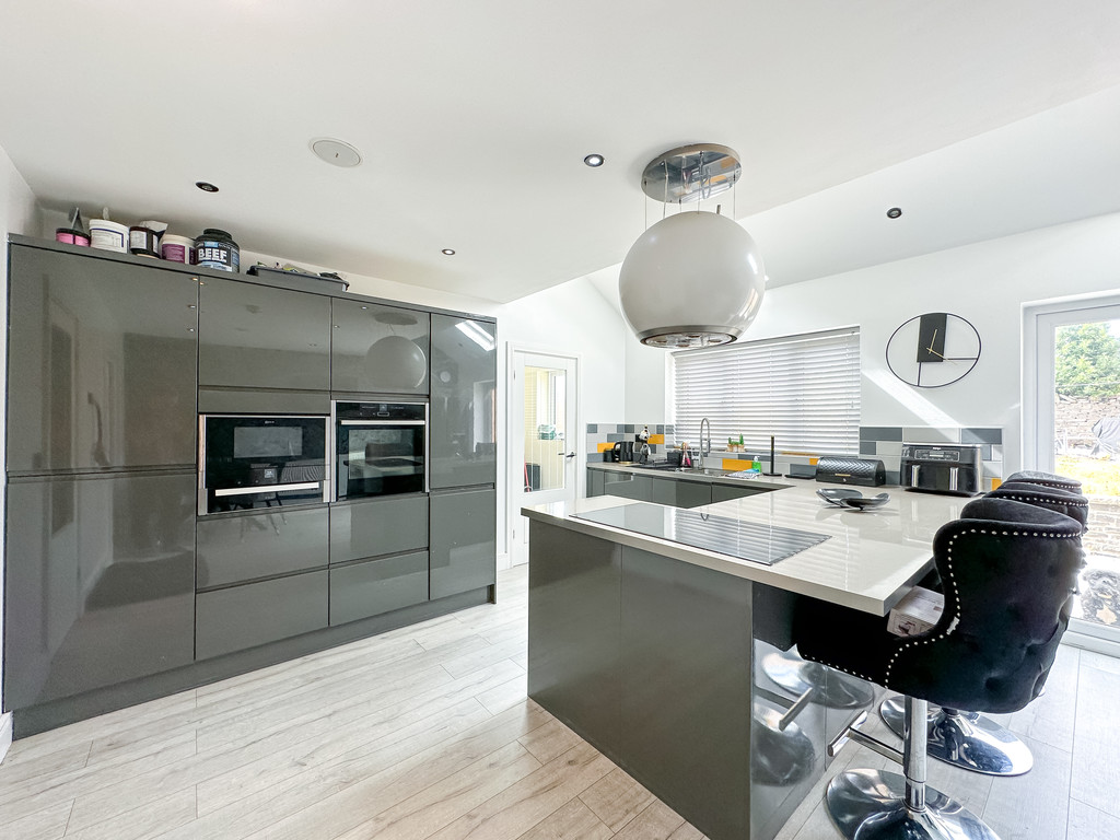 3 bed semi-detached house for sale in Sannan Street, Aberbargoed - Property Image 4