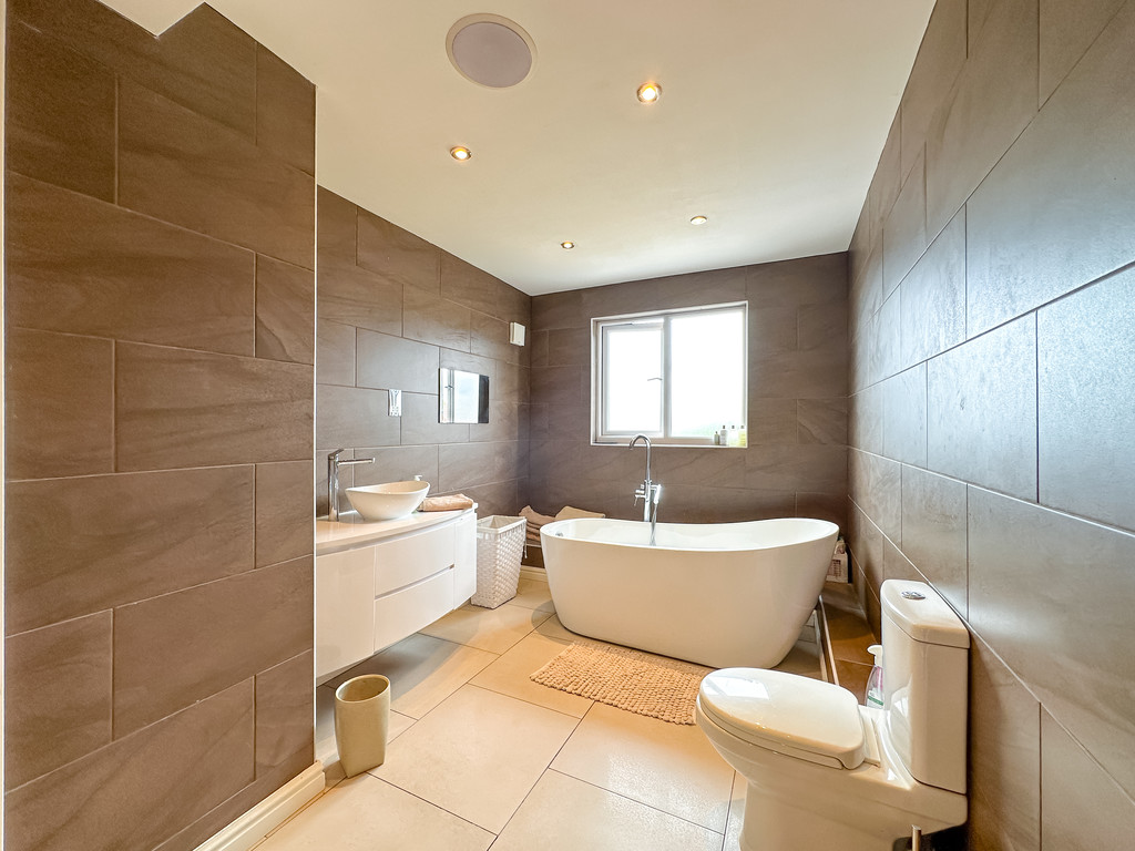 3 bed semi-detached house for sale in Sannan Street, Aberbargoed - Property Image 15