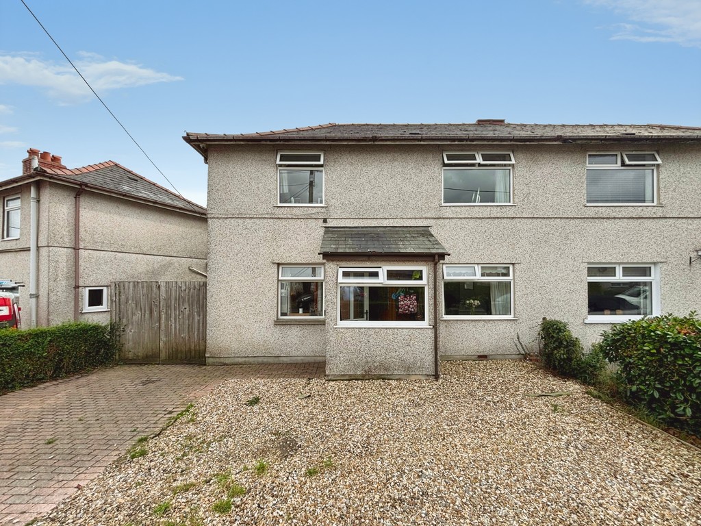 3 bed semi-detached house for sale in Llwyn-on Crescent, Oakdale, NP12