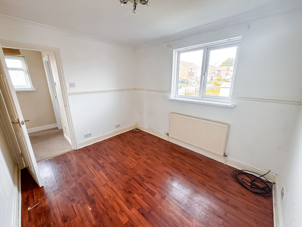 3 bed semi-detached house for sale in Penmaen Close, Cefn Hengoed  - Property Image 9