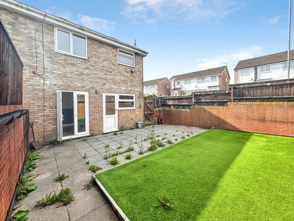 3 bed semi-detached house for sale in Penmaen Close, Cefn Hengoed  - Property Image 12