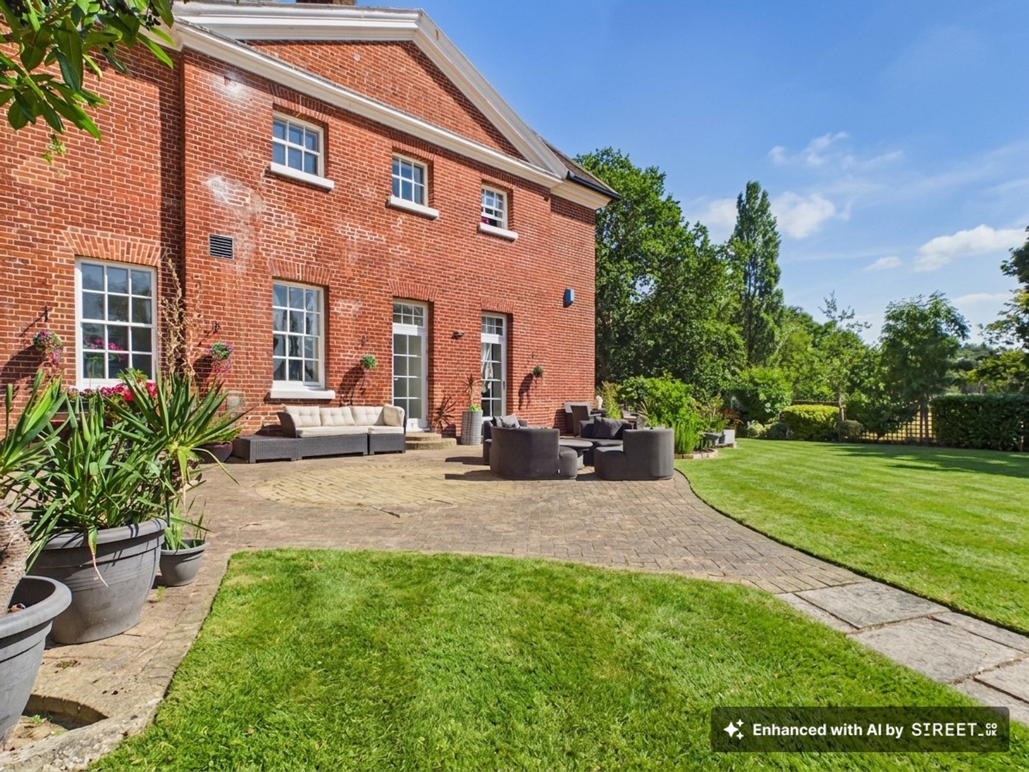 4 bed for sale in Calcot Court, Calcot, RG31