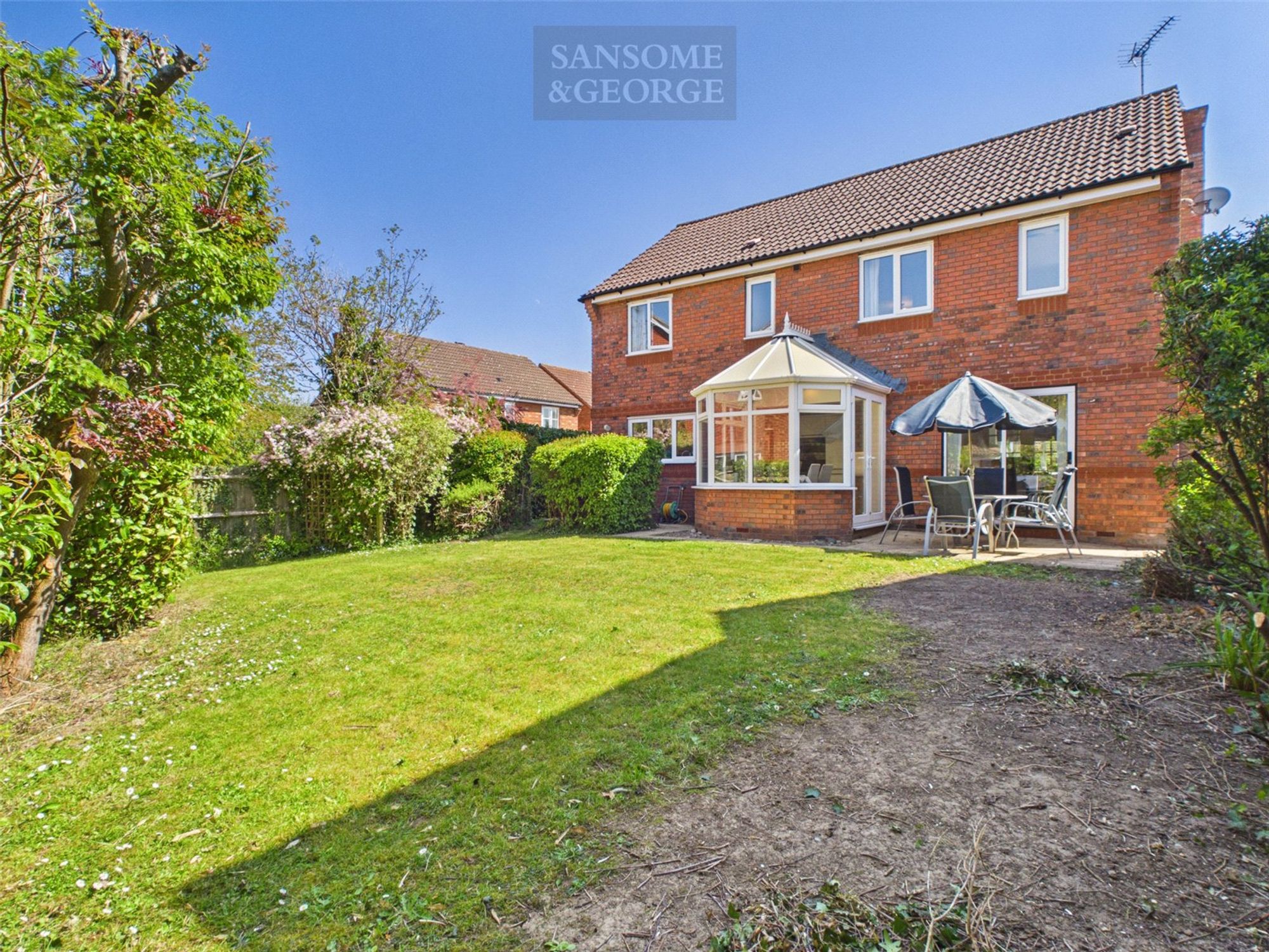 4 bed for sale in Farriers Close, Bramley, RG26