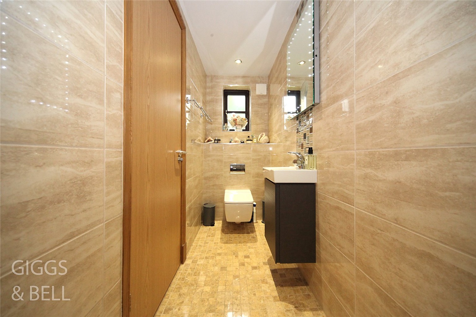 3 bed detached house for sale in Sundon Road, Luton  - Property Image 9