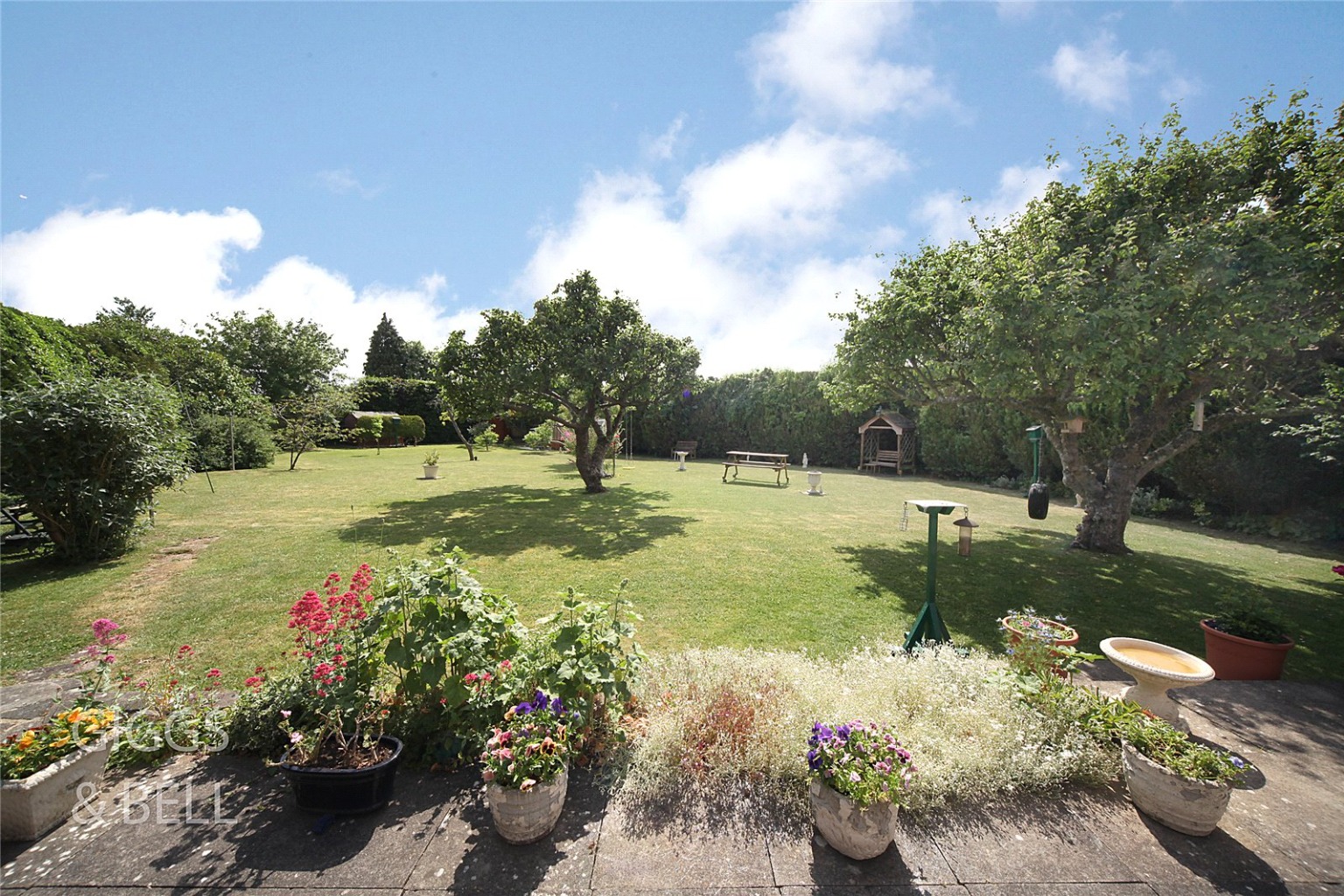 3 bed detached house for sale in Graham Gardens 19