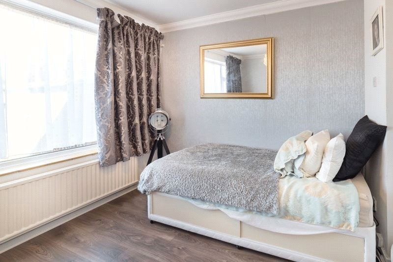 3 bed semi-detached house for sale in Hillary Crescent  - Property Image 11