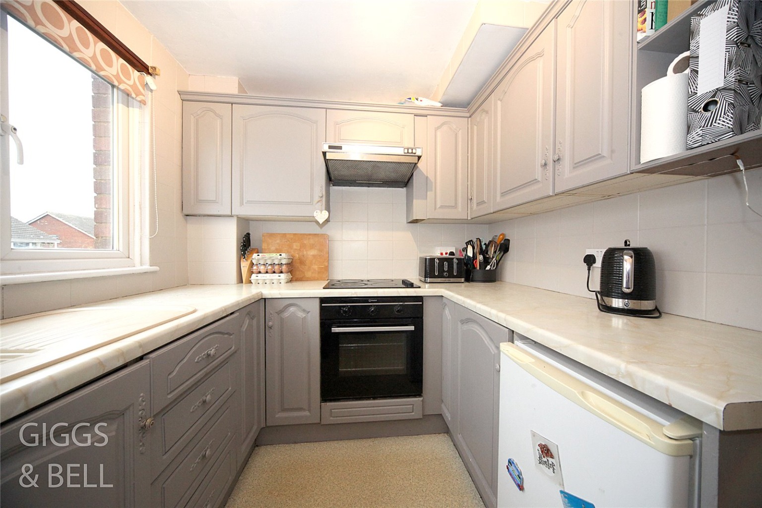 3 bed terraced house for sale in Brendon Avenue 5