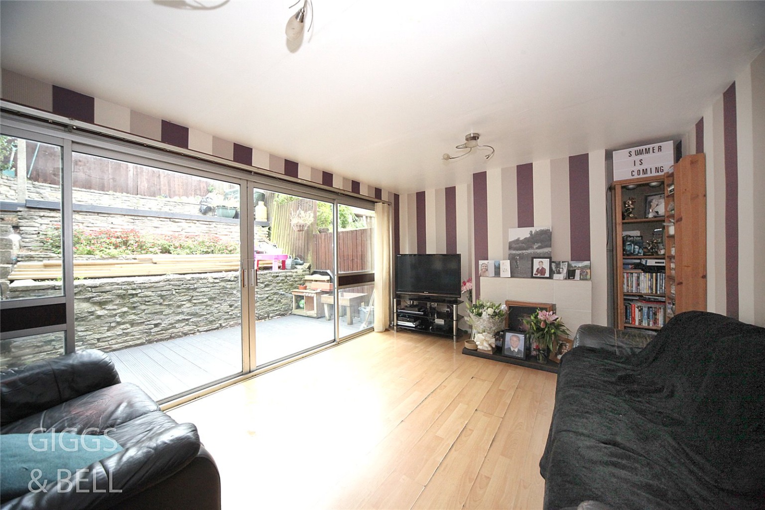 3 bed terraced house for sale in Brendon Avenue 2