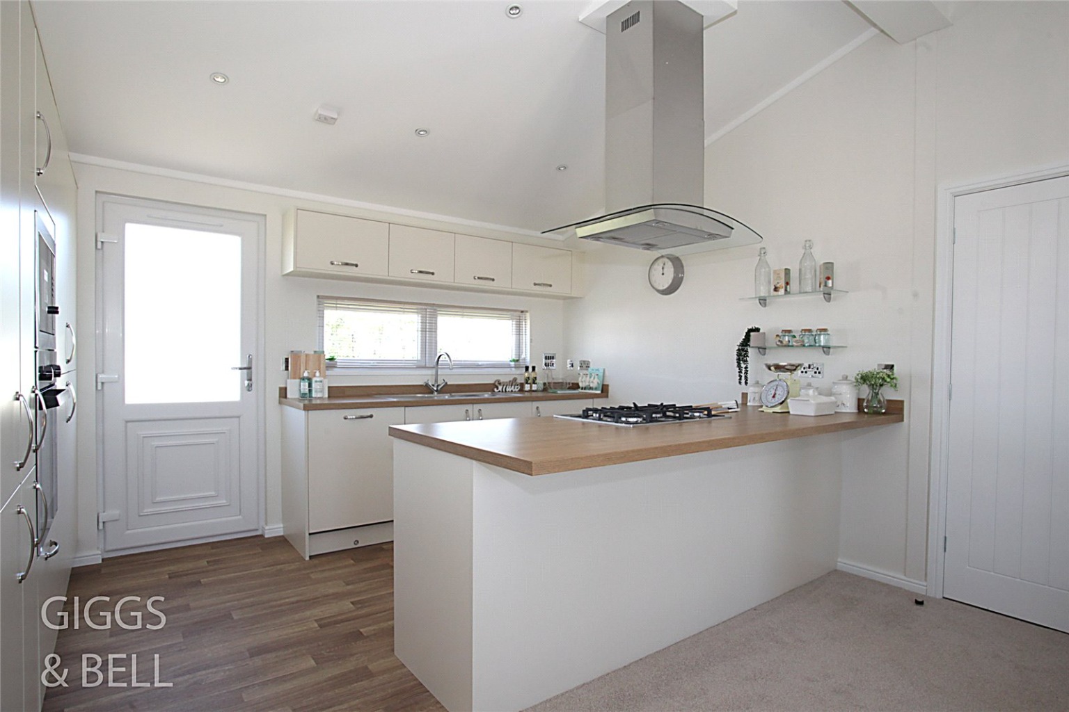 2 bed detached house for sale, Shefford 6