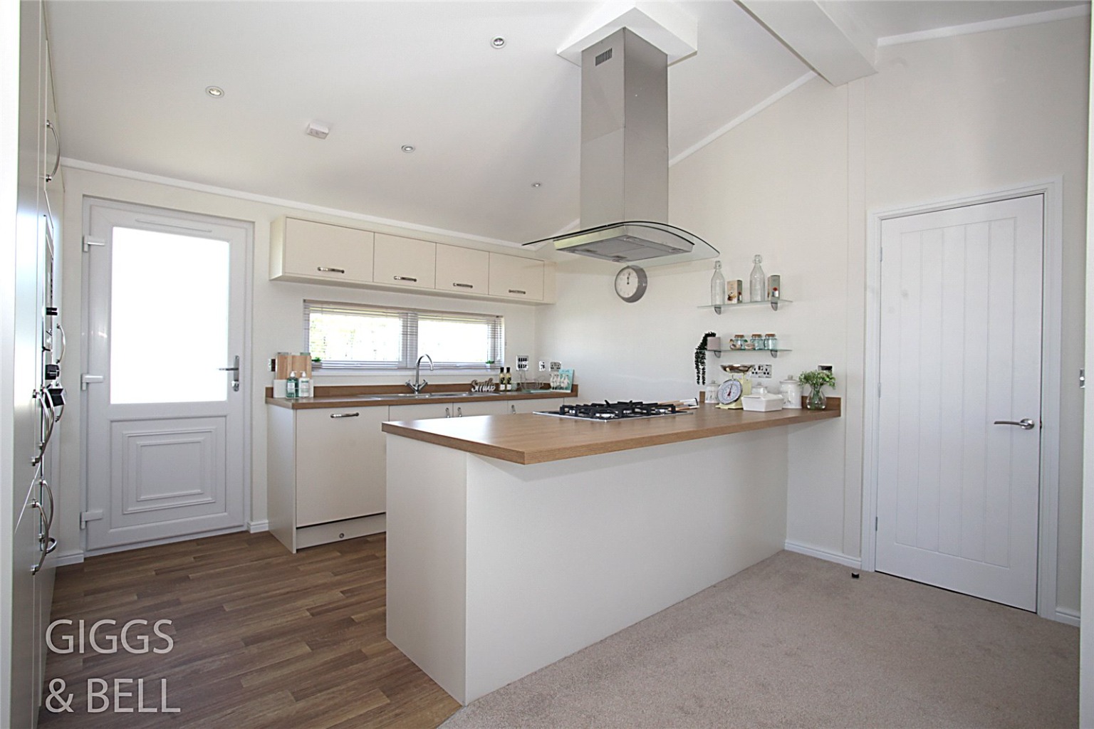 2 bed detached house for sale, Shefford  - Property Image 6