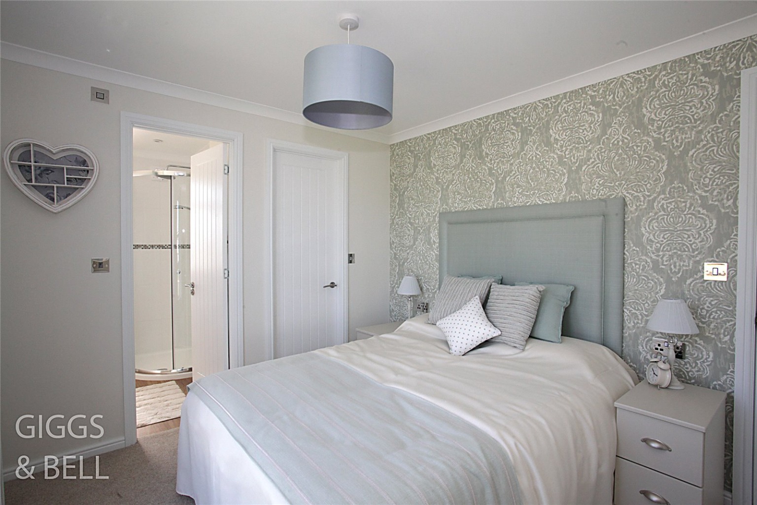 2 bed detached house for sale, Shefford 11