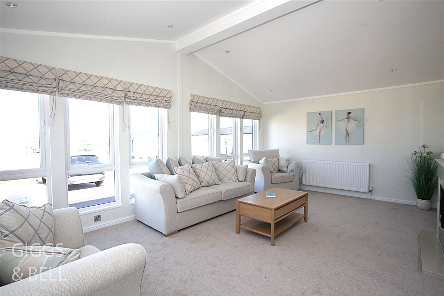 2 bed detached house for sale, Shefford  - Property Image 2