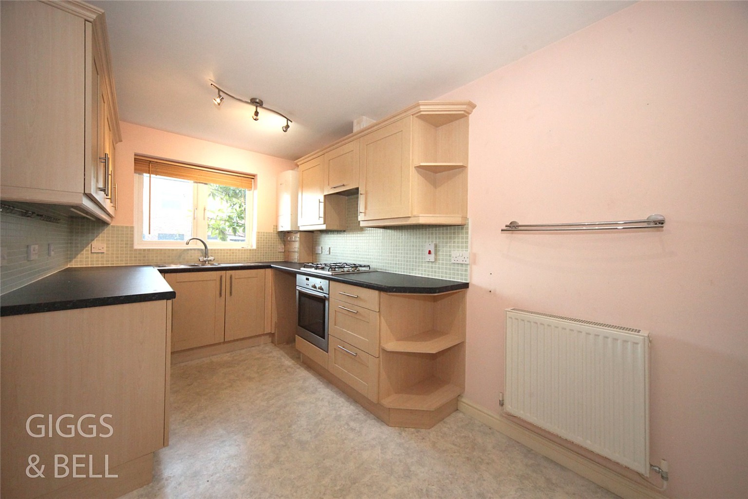 2 bed flat for sale in Kathleen Court 5